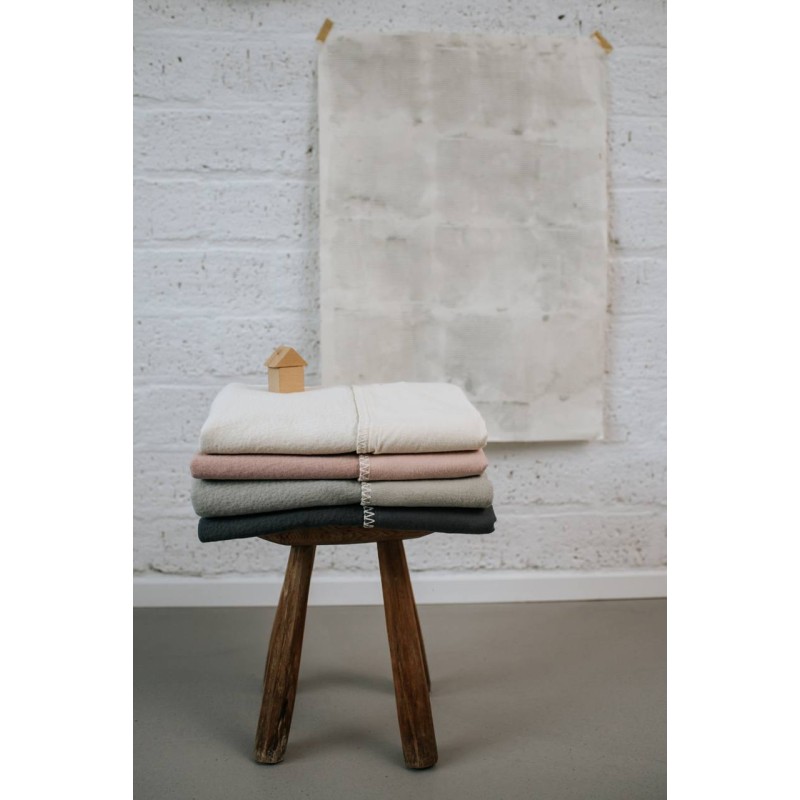 Mantita para la minicuna Runa Warm White Koeka