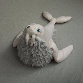 Peluche The Walrus Small Lady