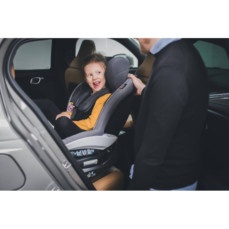 Besafe Izi Turn B I-Size 360º Fresh Black Cab Besafe Izi Turn B I-Size 360º Fresh Black Cab