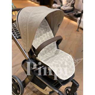 Colchoneta para silla Joolz HUB+ Acqua Cream La Giraffa Bianca Colchoneta para silla Joolz HUB+ Acqua Cream La Giraffa Bianca