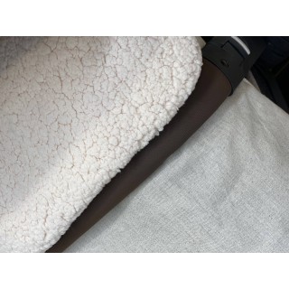 Saco para silla Tulip Lino Beige interior borreguito La Giraffa Bianca e Blu Saco para silla Tulip Lino Beige interior borreguito La Giraffa Bianca e Blu