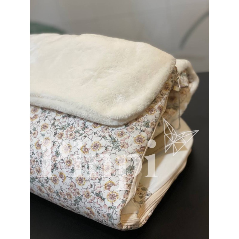 Saco para silla Yoko interior pelo La Giraffa Bianca e Blu Saco para silla Yoko interior pelo La Giraffa Bianca e Blu