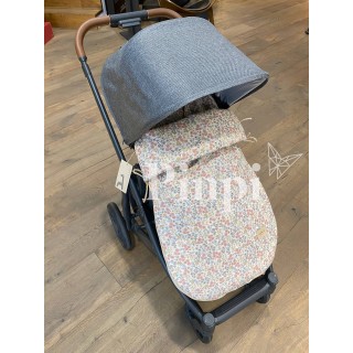 Saco para silla Lily Flores La Giraffa Bianca e Blu Saco para silla Lily Flores La Giraffa Bianca e Blu