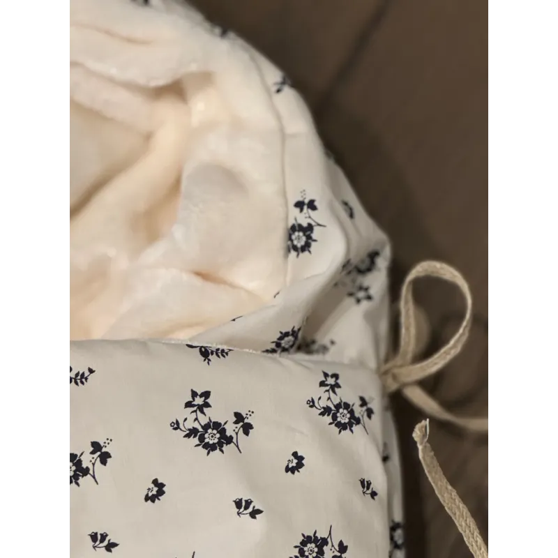 Saco capazo capucha Greta pelo crema Saco capazo capucha Greta pelo crema