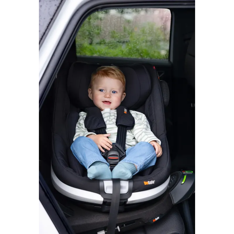 BeSafe Beyond Bundle (hasta los 6 años con base giratoria) Black Soft Breeze