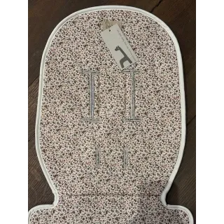 Colchoneta funda para silla Joolz HUB2 Lily Flores Colchoneta funda para silla Joolz HUB2 Lily Flores