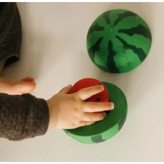 Juguete apilable y pelota sonajero Wally Watermelon Juguete apilable y pelota sonajero Wally Watermelon