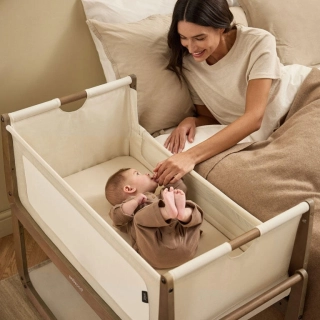 Minicuna de colecho SnuzPod5 Walnut