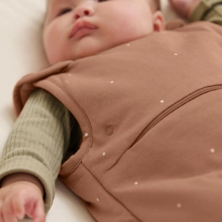 SnuzPouch Saco de dormir 0-6 meses TOG 2.5 Blush Dot